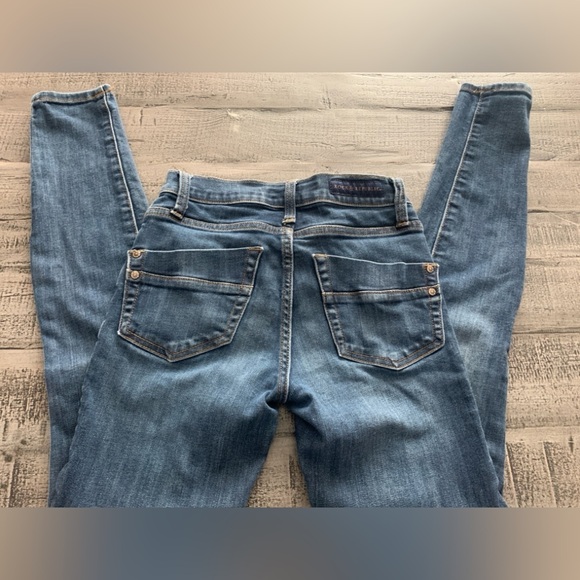 Rock & Republic Kashmiere Skinny Jean Size 2, Preloved in great condition - Picture 3 of 5